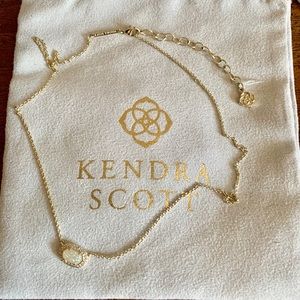 Kendra Scott Pendant Necklace - like new